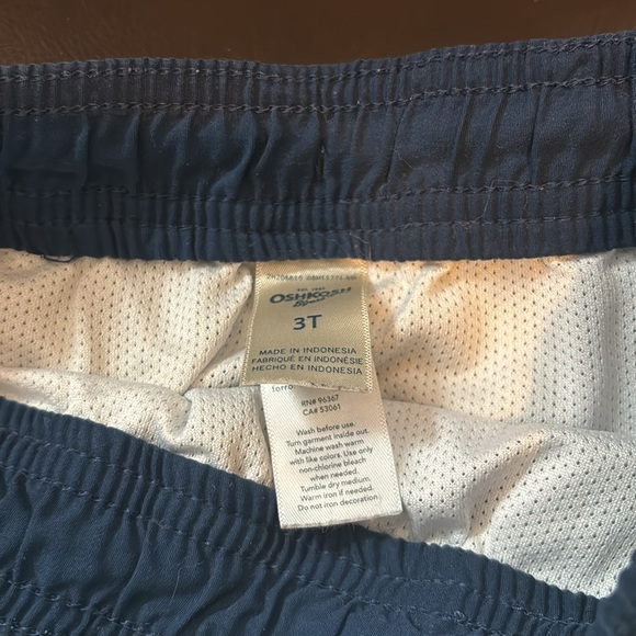 3T boys swim trunks - Picture 3 of 3